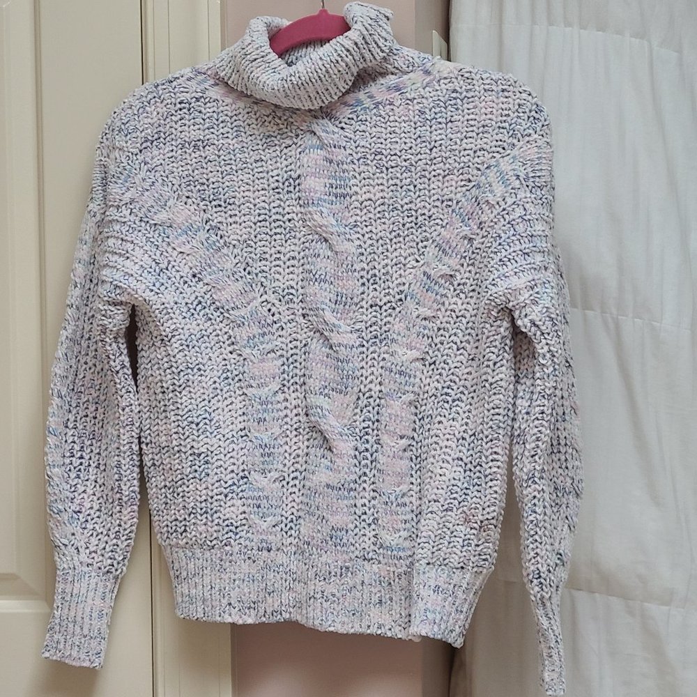 Soft turtle neck swaeter.